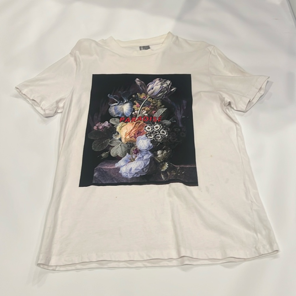 Paradise tee size large